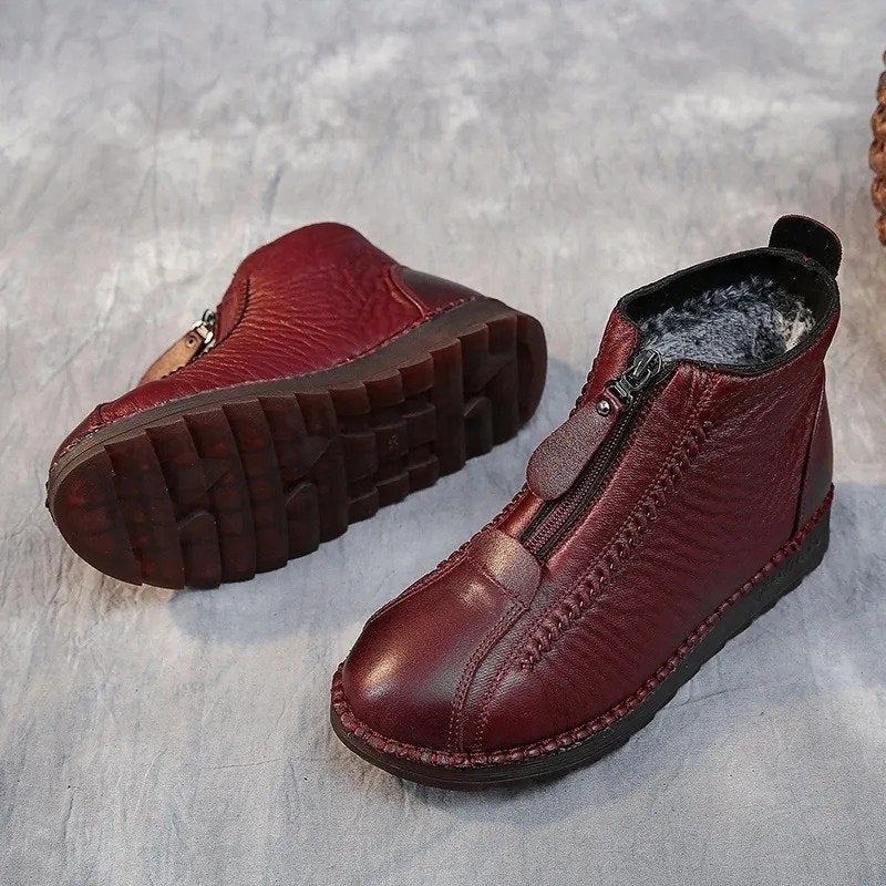 Csúszásgátló műbőr bokacsizma: elegancia és biztonság a mindennapokban