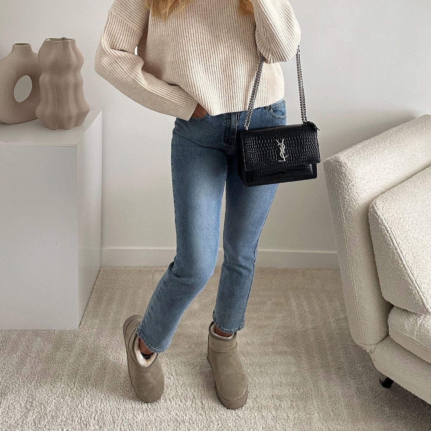 Botine confortabile și elegante pentru o plimbare fără oboseală