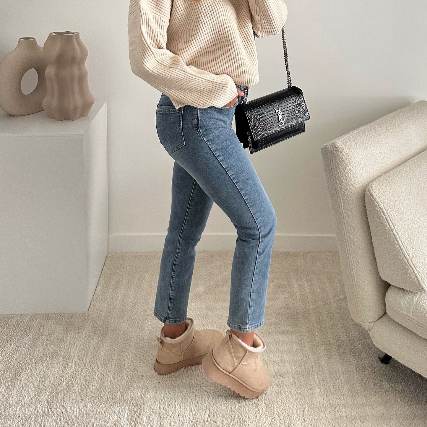 Botine confortabile și elegante pentru o plimbare fără oboseală